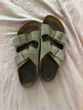 Birkenstock Arizona Taupe size 40